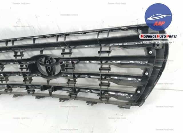 Grila centrala originala Toyota  Land Cruiser  J200 [2th facelift] [20