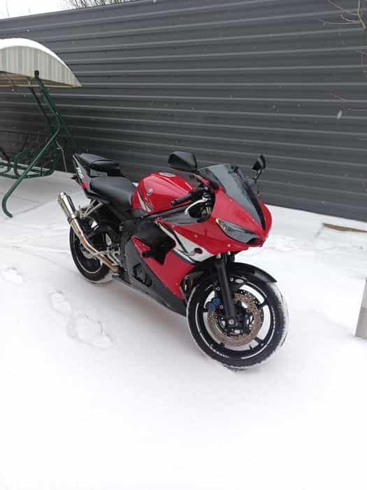Vând Yamaha R6 din 2004