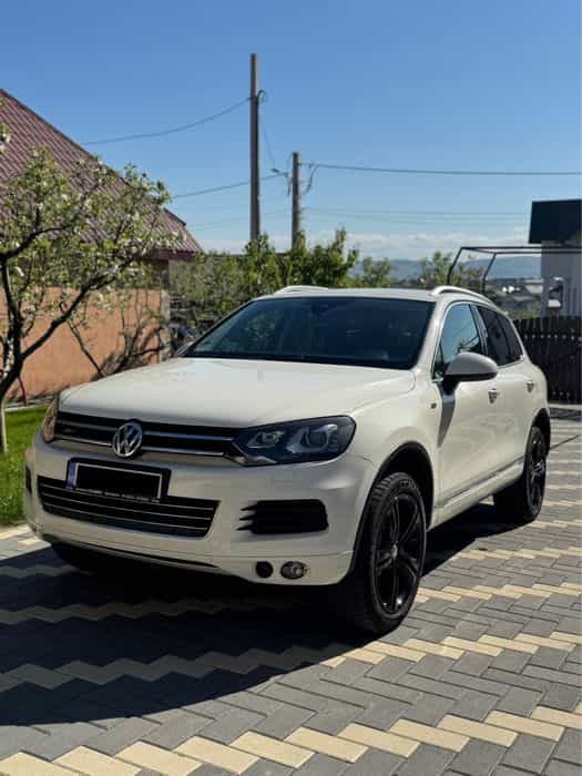 Vw Touareg R-line în stare excelentă atât tehinc cât și estetic!