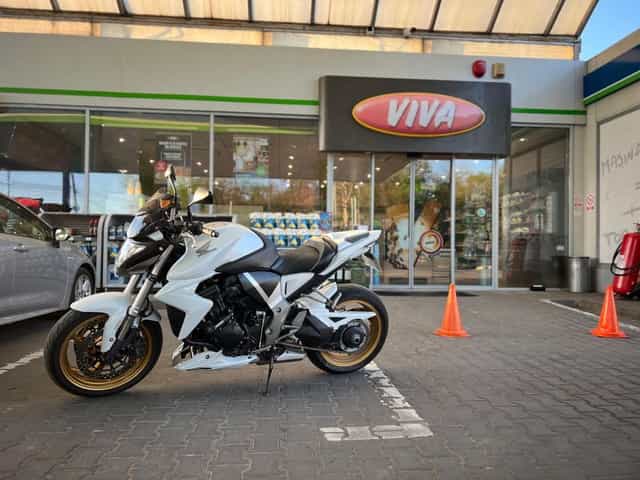 Honda Cb1000RA Abs combinat- pentru pretentiosi