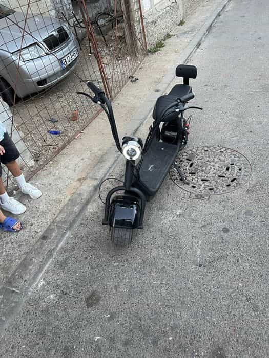 Vand Scuter electric in stare bune