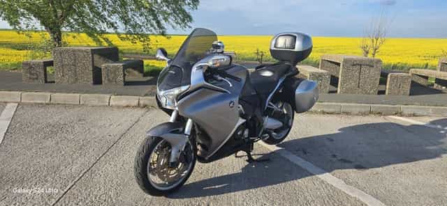 Honda VFR 1200f sc63