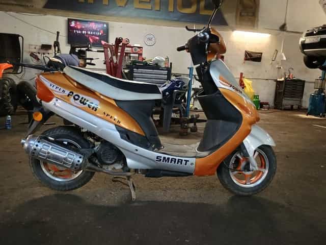 Scuter 50cc Guoben Gb50qt-16