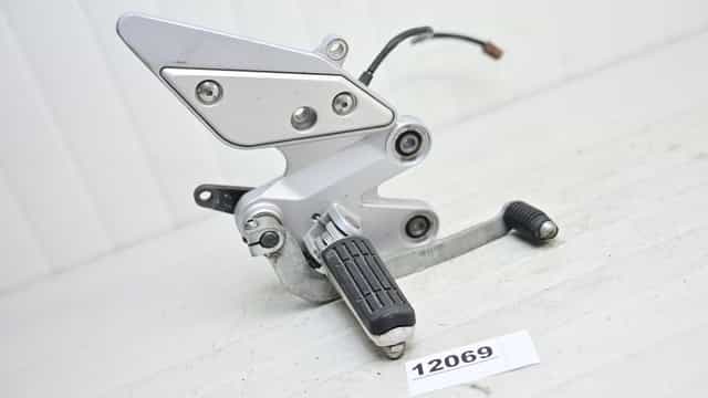 Suport Scarita Cu Pedala Frana Fata Dreapta Yamaha FZ6 2004 - 2009