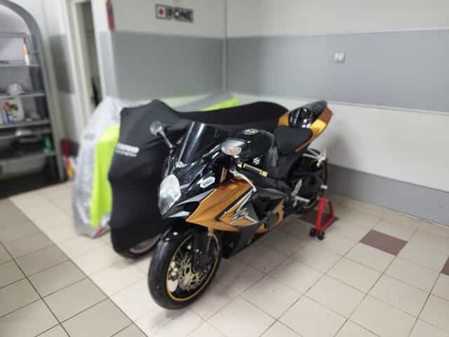 Suzuki gsxr 1000 k8