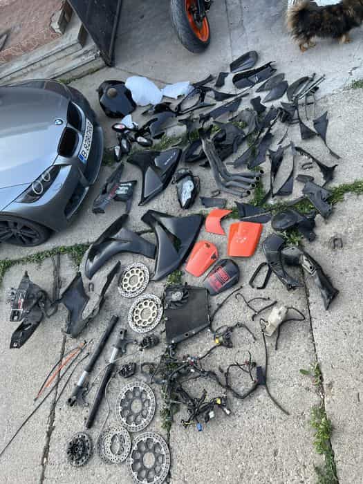 Dezmembrez honda cbr 1000 / 600 rr sc59 pc37