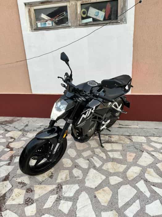 Cf moto 250cm naked 2021 variante
