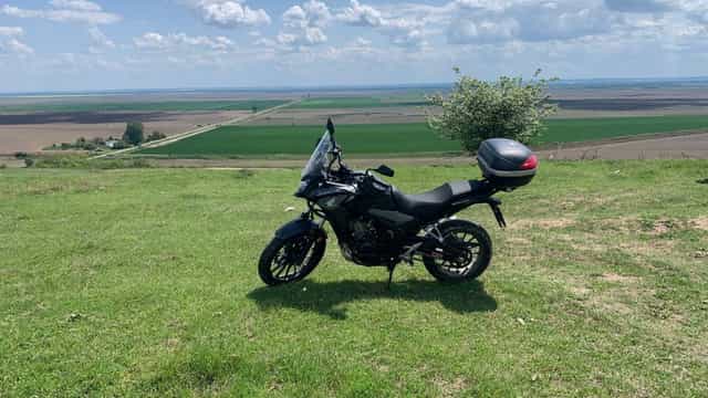 Vand Honda CB500X, rulata putin, topcase, crash guard