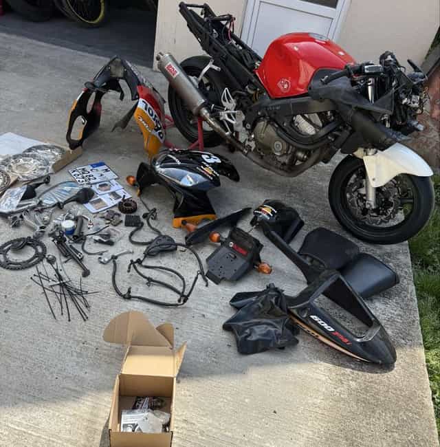 Piese honda cbr 600F4i