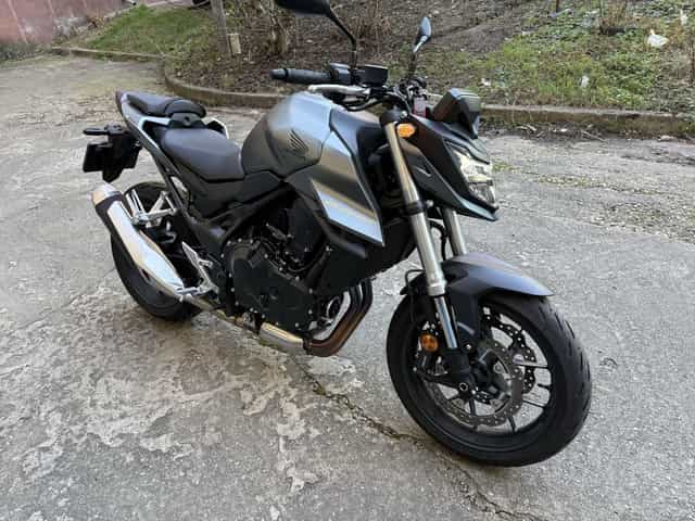 Honda CB750 Hornet 2024 | Quickshifter | Garanție 2+2 ani | Impecabilă