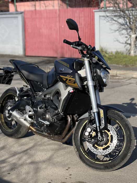 Yamaha MT 09 ABS schimb