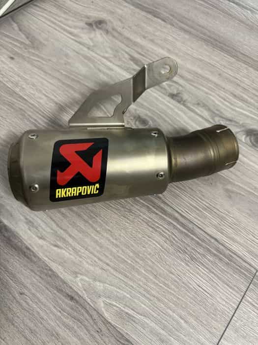 Toba finala (slip-on) Akrapovic originala pentru BMW S1000rr 20'-25'