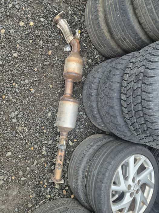 Toba intermediara cu catalizator Toyota Hilux 2.8 2020-2024