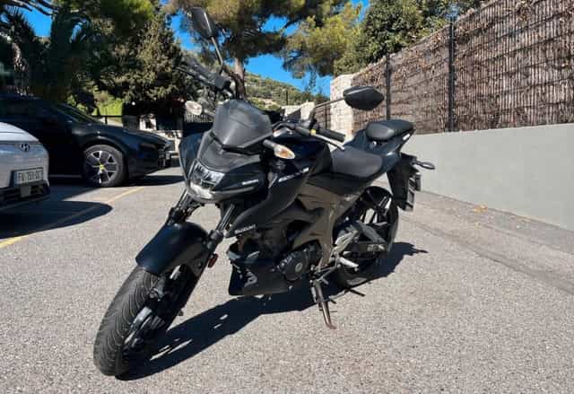 Motocicletă Suzuki gsx-s 125 A1 (16ani)