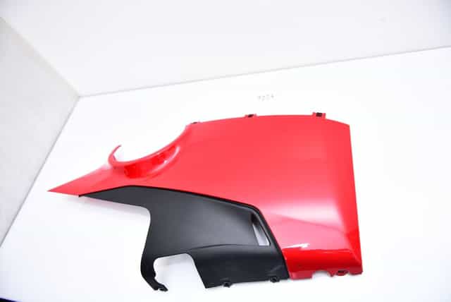 Carena laterala inferioara dreapta burta Ducati Panigale V4