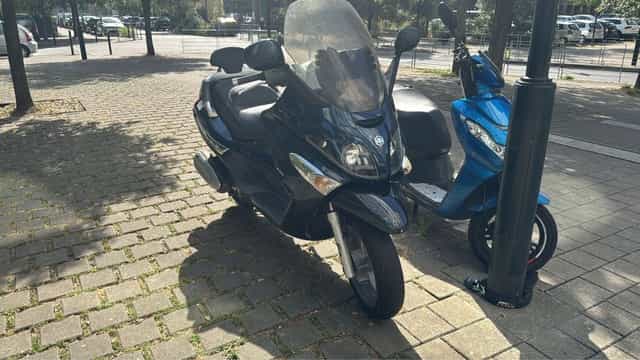 Vand scuter Piaggio x-evo 125