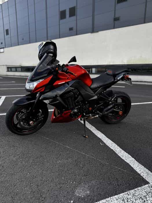 Kawasaki Z1000 (cauciucuri ,pinioane si lant nou)