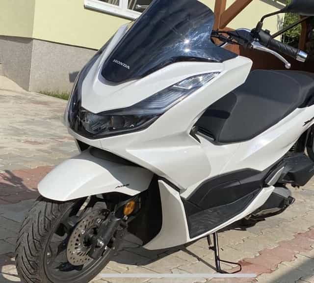 Vând Honda PCX 125 din 2023