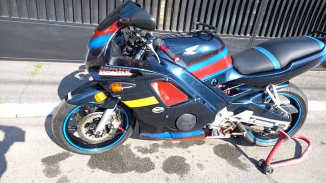 Vând Honda CBR 600