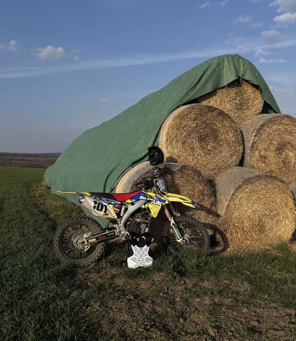 Vând motor suzuki rmz 250