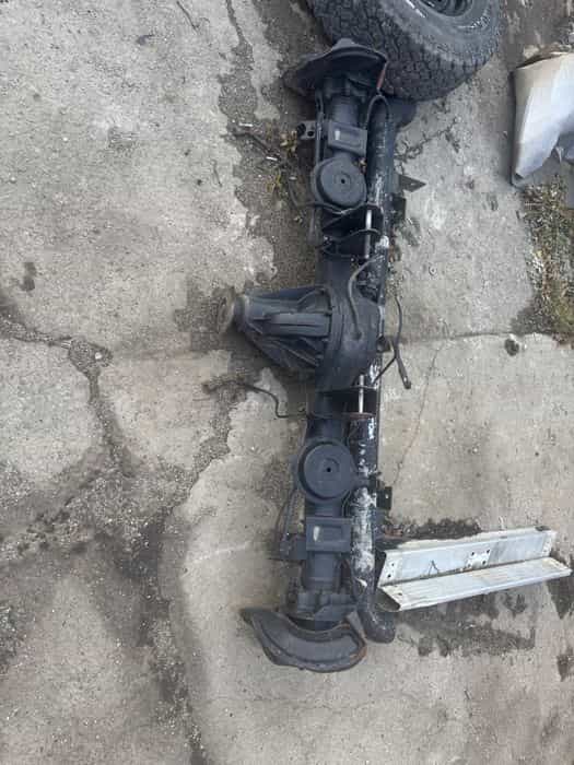 Punte spate Nissan Patrol Y61 2.8 blocant original raport 4625