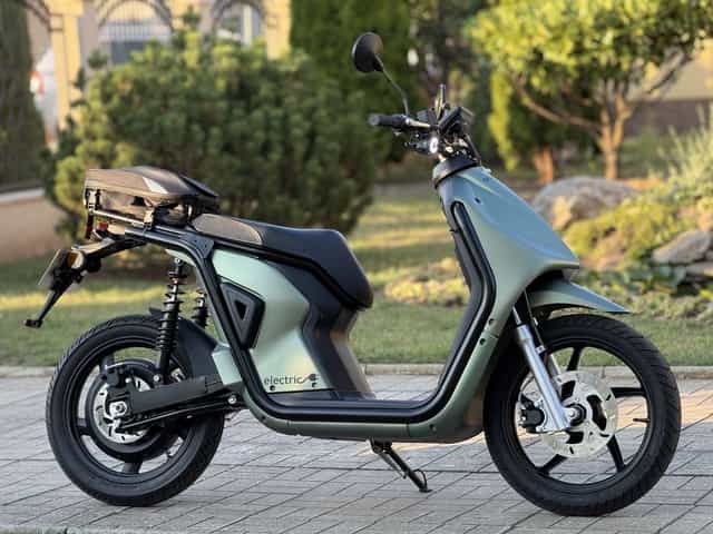 Scuter Electric Govecs Flex (Bicicleta electrica)NOU (nu trotineta)