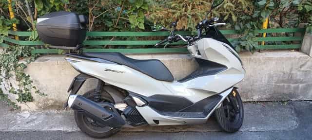 Scuter Honda PCX 125, garantie 2026, 2700 km