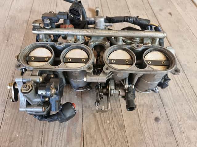 Injectie completa  + TPS Yamaha R1 2004 2006