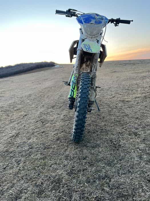 Vând cross barton 125