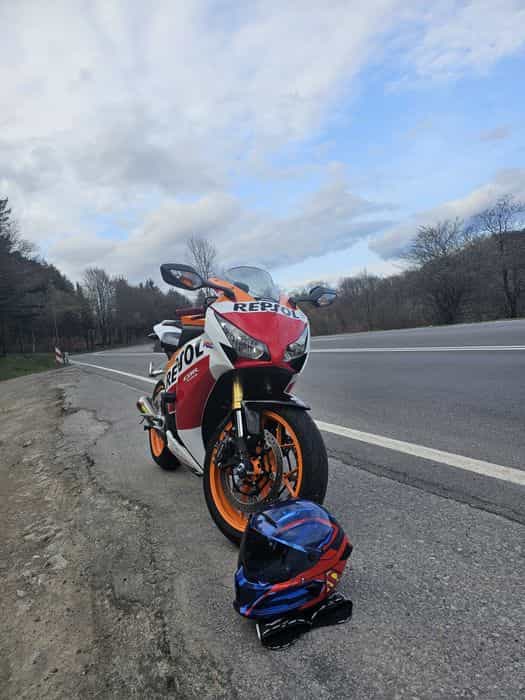 Honda cbr 1000rr fireblade