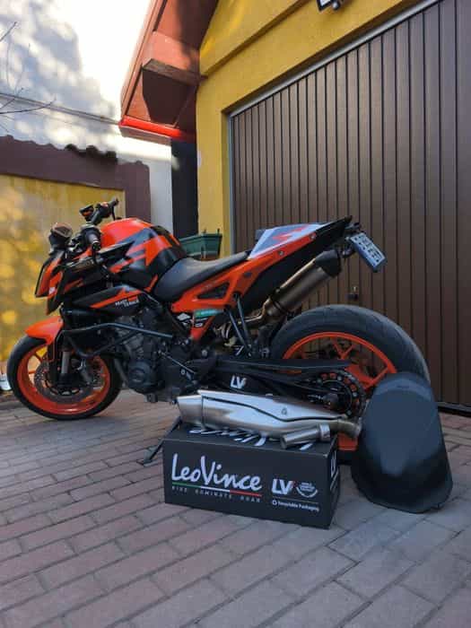 Ktm Duke 890 GP 2022 evacuare Leo Vince originala