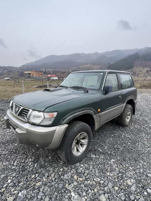 Nissan Patrol y61 / y60 pentru piese