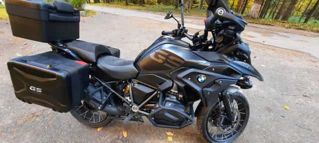 BMW GS 1250 Triple Black