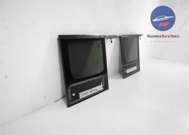 Geam Dreapta Spate original Land Rover Defender 2 [2019 - 2020] Land R