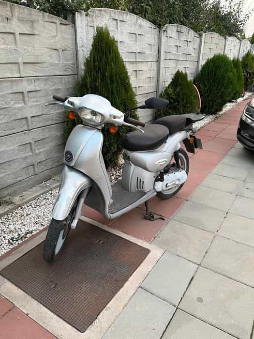 Scuter Aprilia Scarabeo