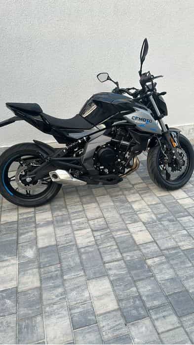 CF Moto 650 nk la doar 450 km in Garantie