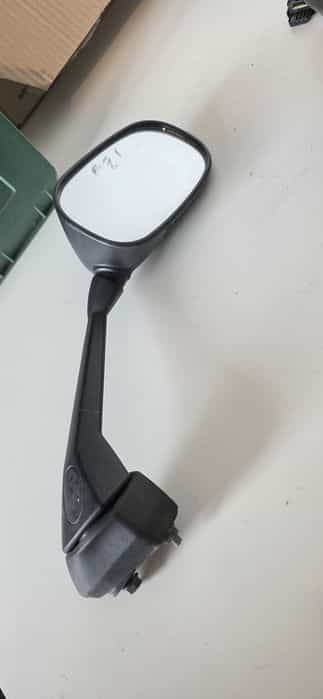 Oglinda dreapta Yamaha  FZ1 s Fazer originala