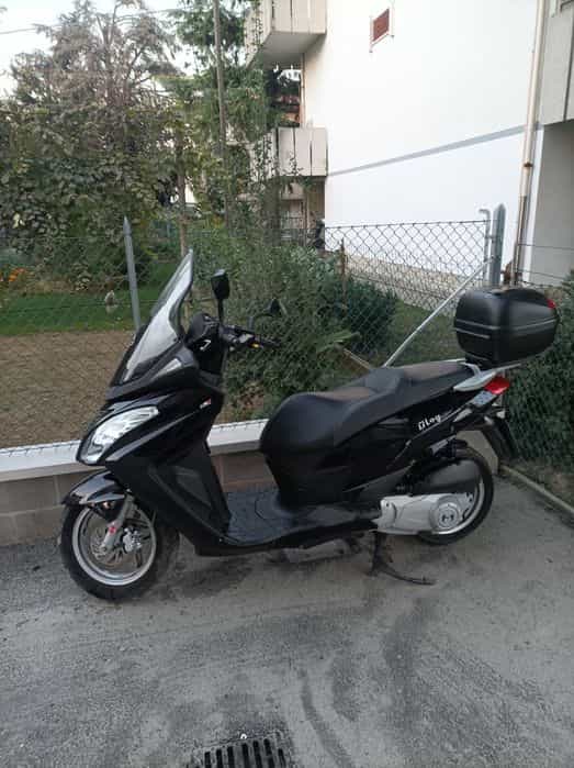 Scuter Malaguti Blog 125