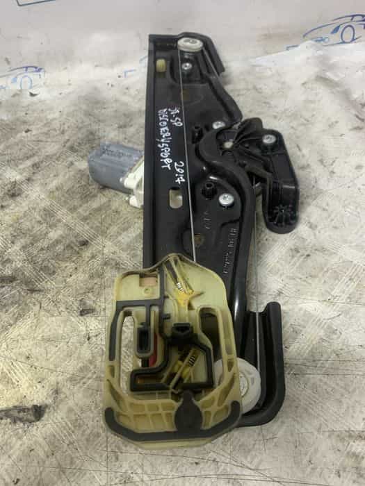 Macara geam stanga spate  Land Rover Discovery - Motorina 2017