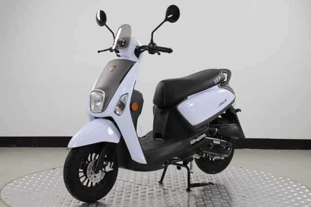 Scuter 49cc, Nou - Fără Permis, Ideal pentru Livrări și Navetă