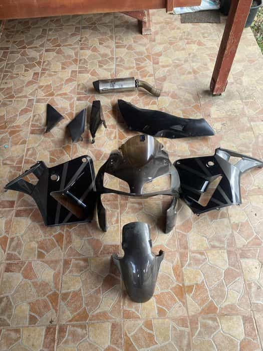 Toba/ 2 Seturi Carene Honda CBR 600rr PC37 2003