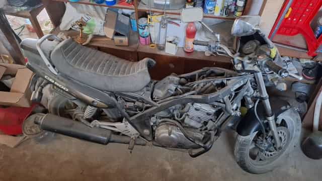 Motocicleta Honda CB 500