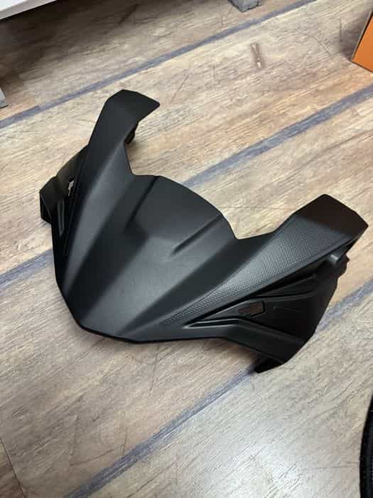 Carcasa far superior kawasaki Z650 2017-2029