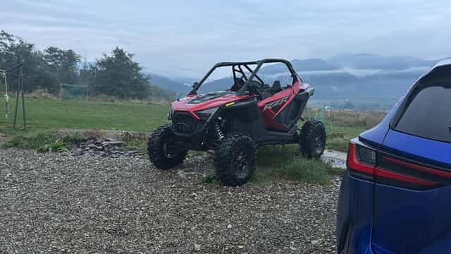 Polaris RZR Pro XP Ultimate 64" – 715 km, stare impecabilă, ca nou