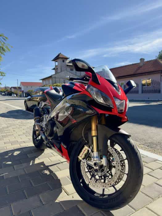 Aprilia rsv4 Factory APRC