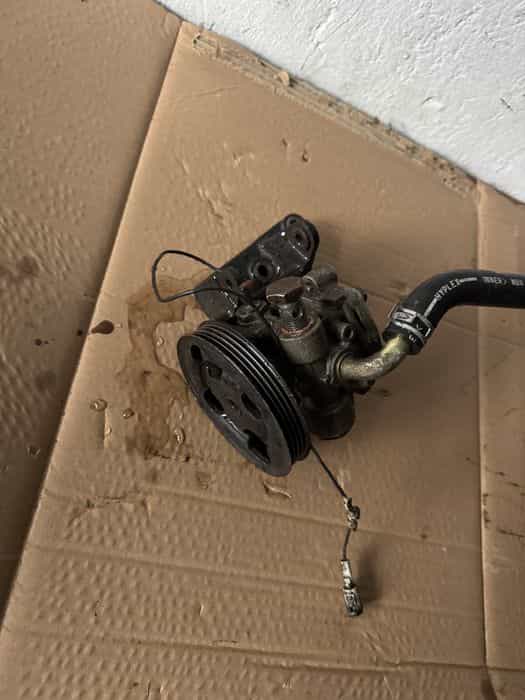 Pompa servo directie suzuki jimny1.3