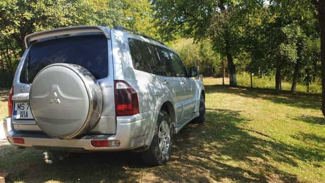 Mitsubishi Pajero 3,2 D Autoutilitară
