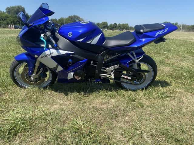 Vand motocicleta vand Yamaha R1