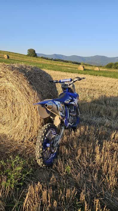 Vând yamaha yz450f sau schimb cu 2t