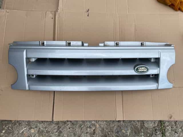 Grila Intre Faruri Land Rover DISCOVERY III 2004-2009